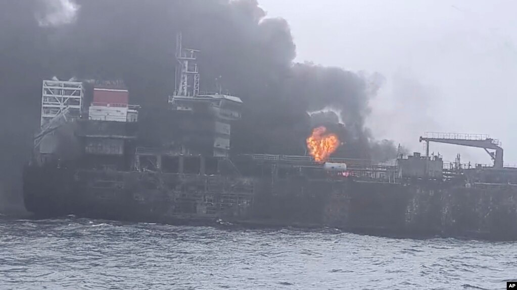 Kapal Kargo Tabrak Kapal Tanker di Pantai Inggris, 32 Orang Luka